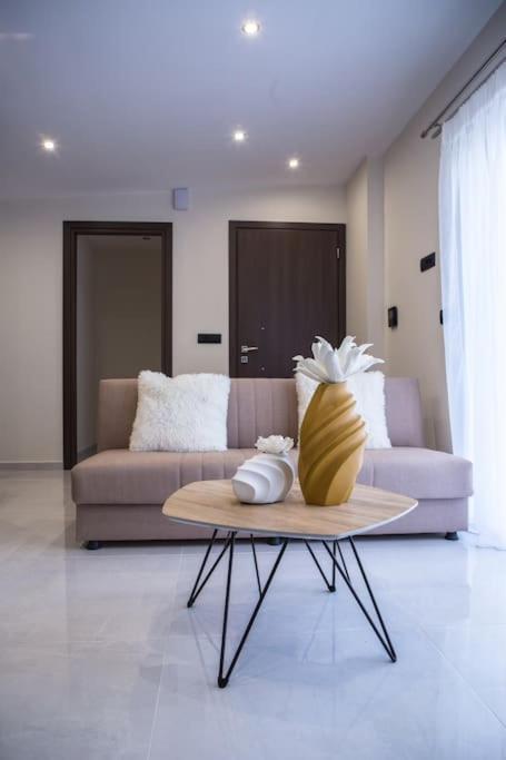 Home Sweet Home - Big Balcony With Great View Kissamos Exterior photo
